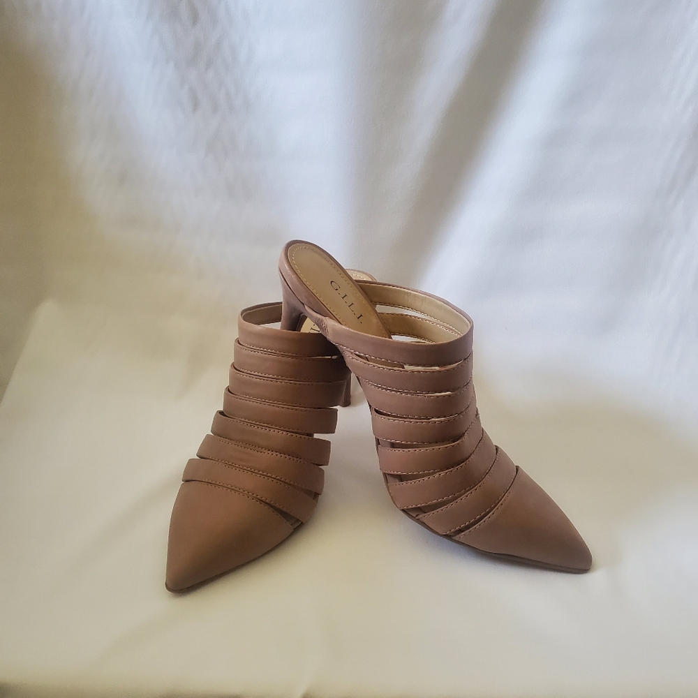 G.I.L.I shoes